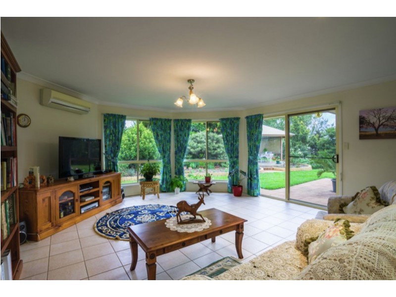 10 Lansdowne Rise, Maleny QLD 4552