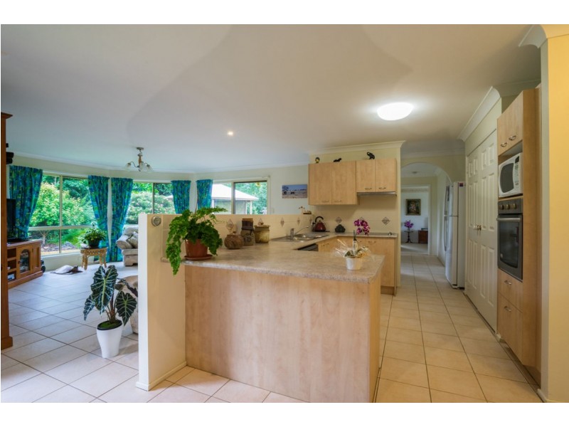 10 Lansdowne Rise, Maleny QLD 4552