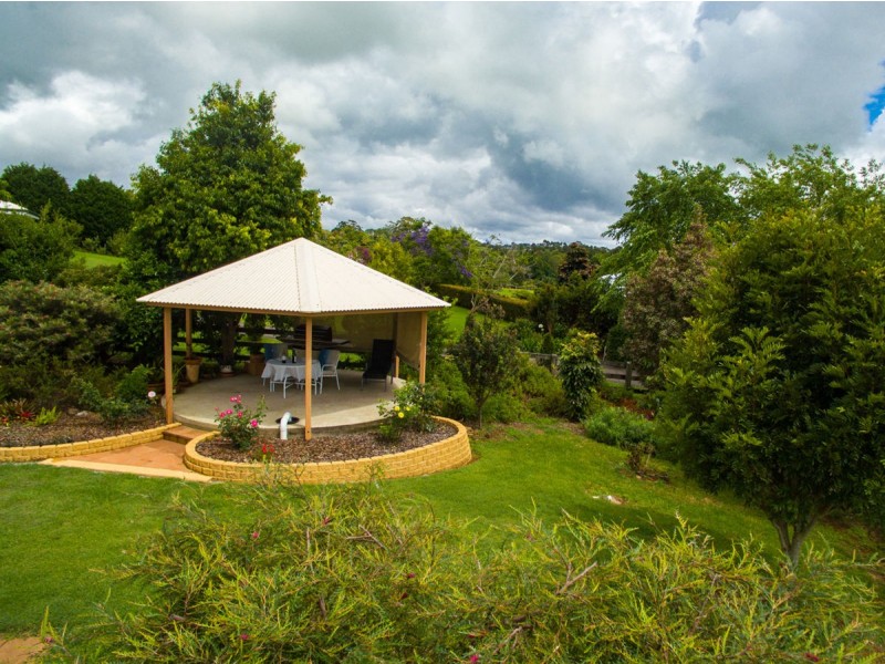 10 Lansdowne Rise, Maleny QLD 4552