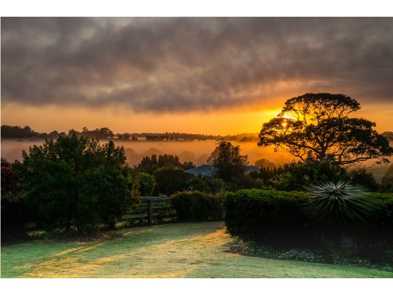 10 Lansdowne Rise, Maleny QLD 4552