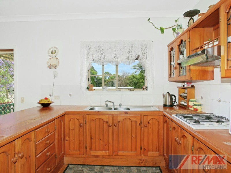 18 Sternberg Road, Maleny QLD 4552