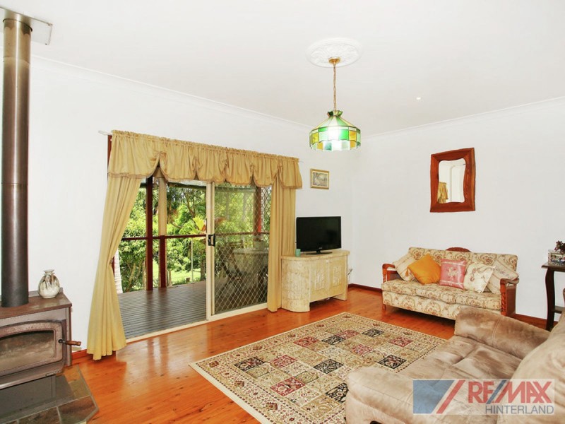 18 Sternberg Road, Maleny QLD 4552