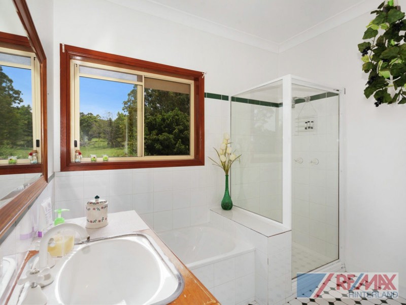 18 Sternberg Road, Maleny QLD 4552