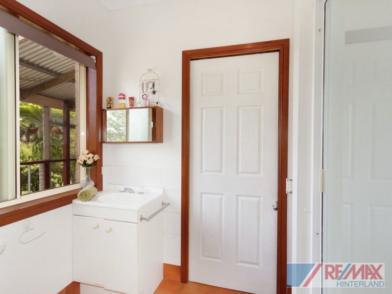 18 Sternberg Road, Maleny QLD 4552