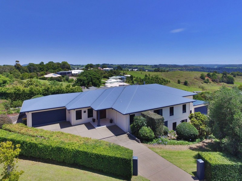 1 Curlew Court, Maleny QLD 4552