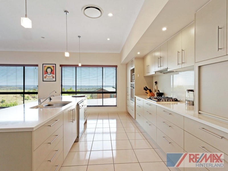 1 Curlew Court, Maleny QLD 4552