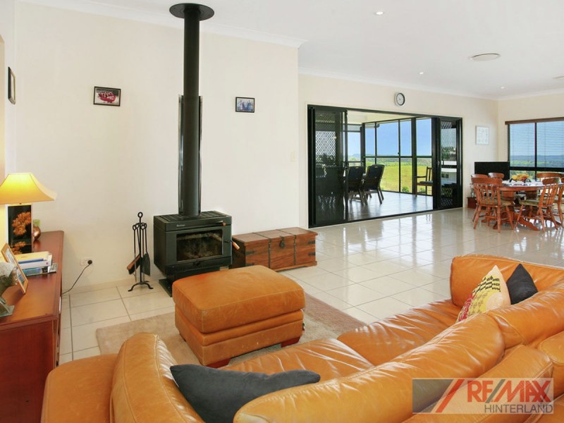 1 Curlew Court, Maleny QLD 4552