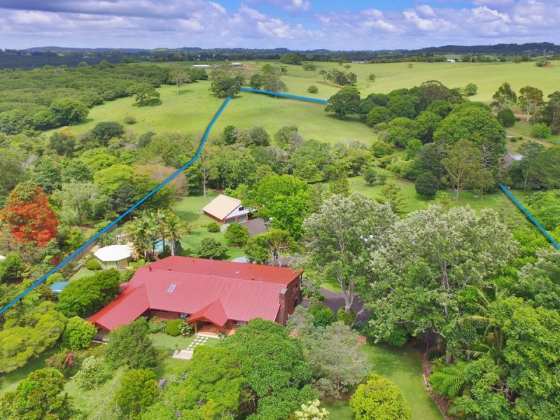 86 Dixon Ave, Maleny QLD 4552