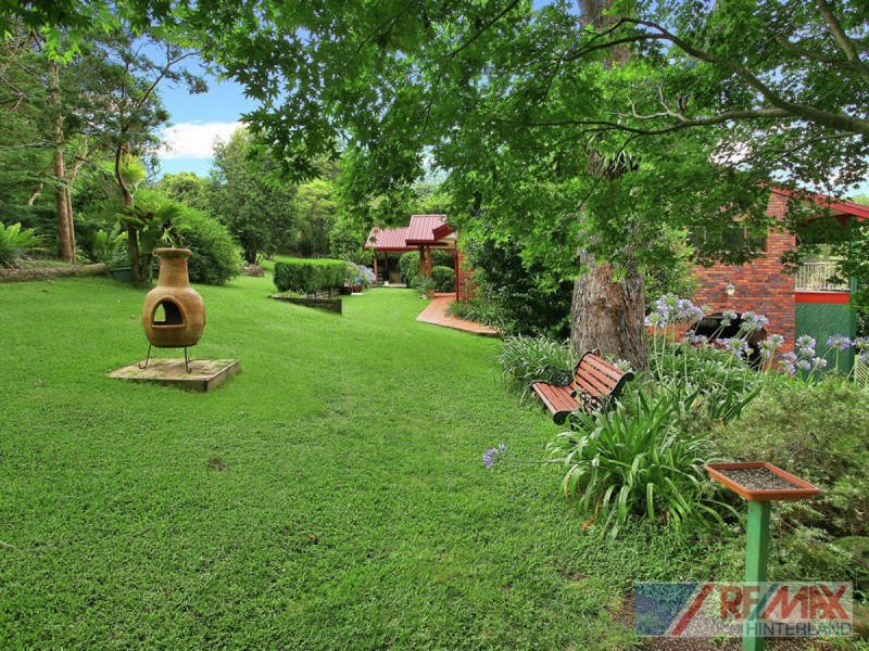 86 Dixon Ave, Maleny QLD 4552