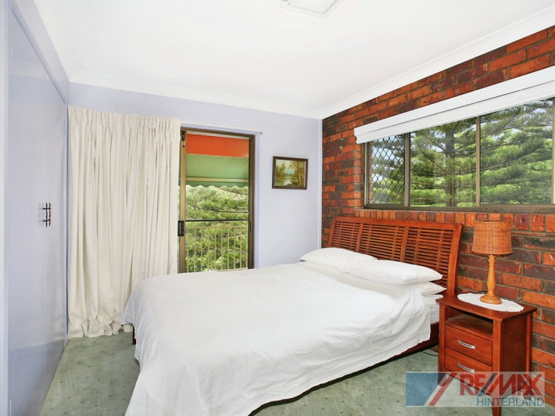 86 Dixon Ave, Maleny QLD 4552