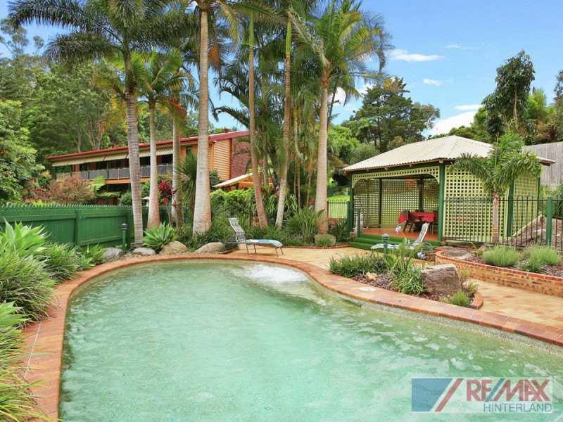 86 Dixon Ave, Maleny QLD 4552