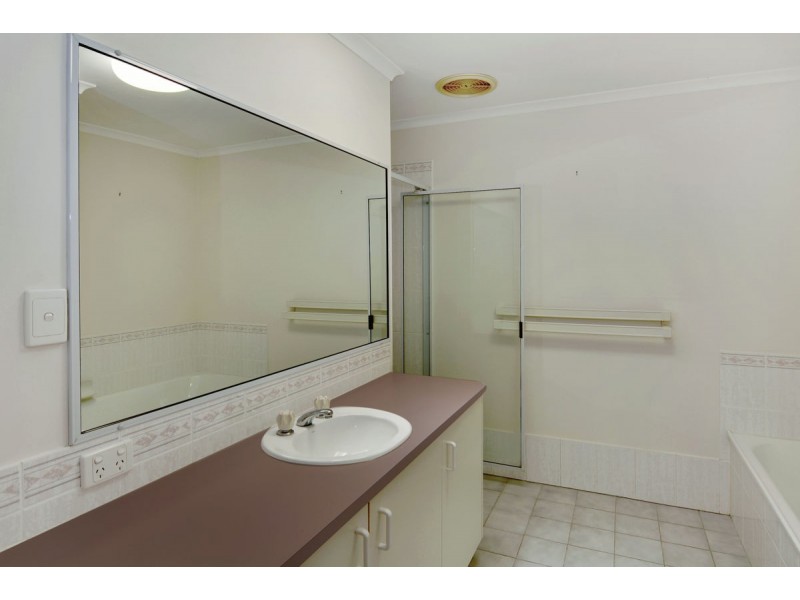 2/13 Fig Street, Maleny QLD 4552