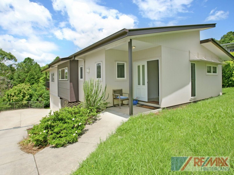 6 Ribbonwood Ave, Maleny QLD 4552
