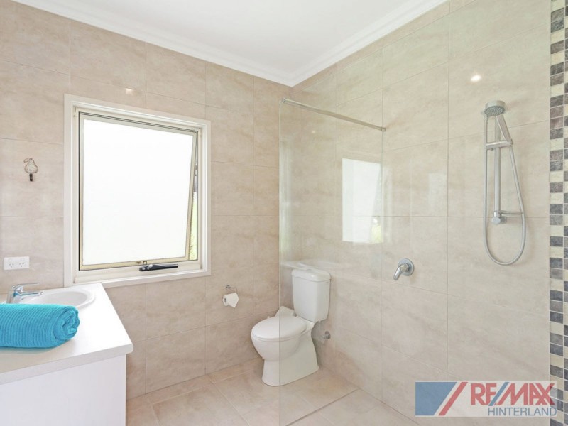 6 Ribbonwood Ave, Maleny QLD 4552