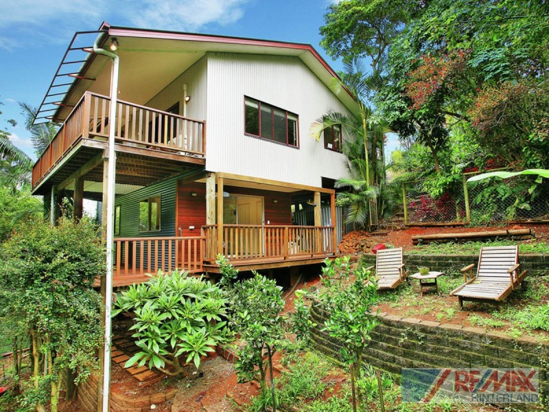 25 Deodar Court, Mapleton QLD 4560