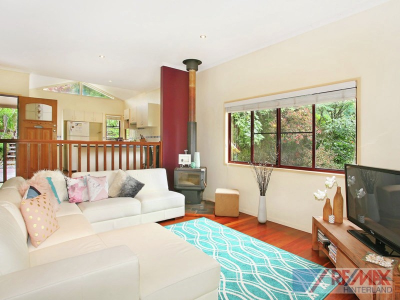 25 Deodar Court, Mapleton QLD 4560