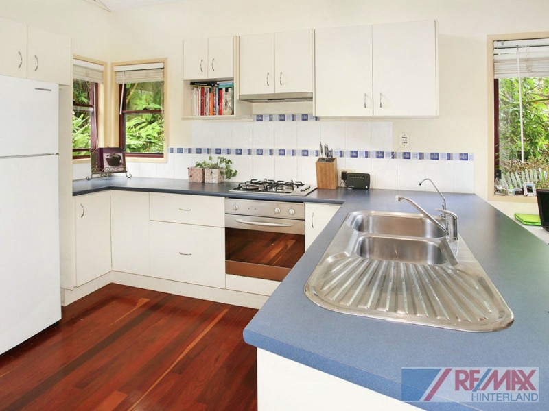 25 Deodar Court, Mapleton QLD 4560