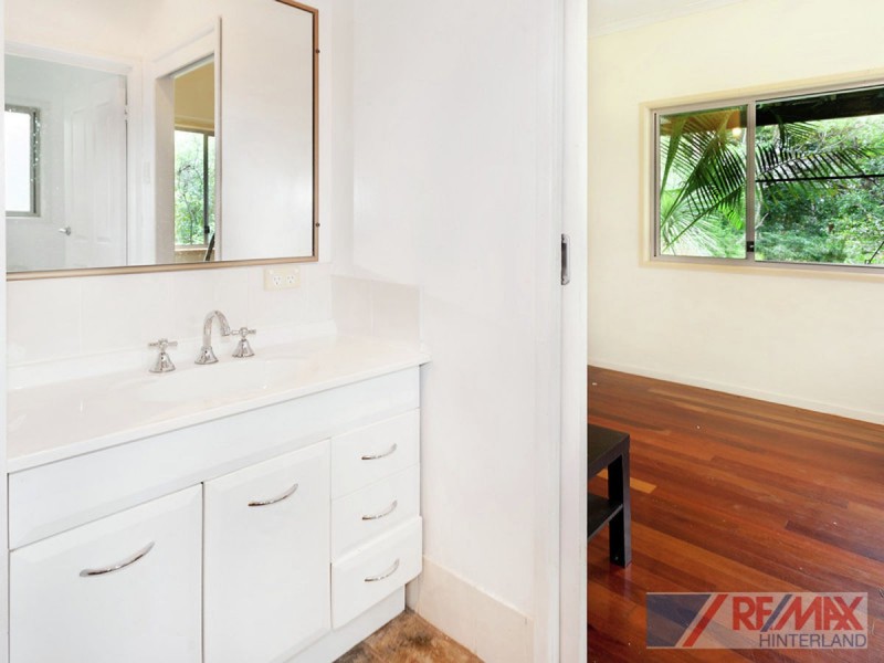 25 Deodar Court, Mapleton QLD 4560