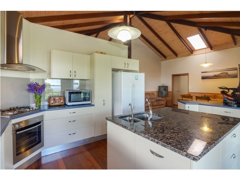 13 Alfs Road, Maleny QLD 4552