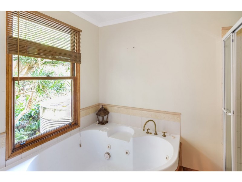 13 Alfs Road, Maleny QLD 4552