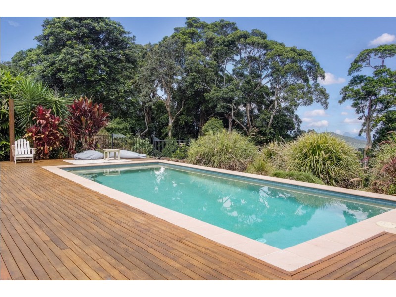 13 Alfs Road, Maleny QLD 4552