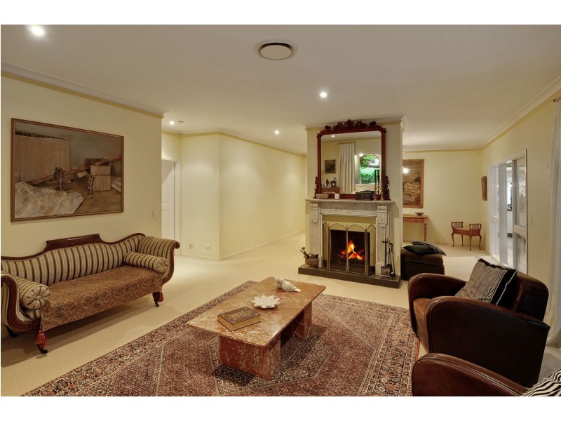 33 Glen Eden Court, Flaxton QLD 4560