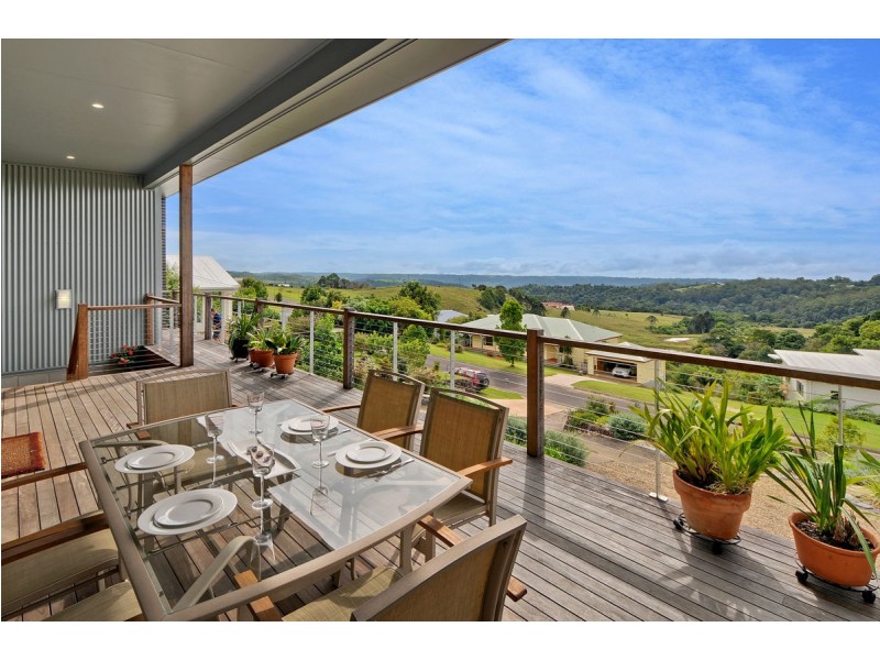 22 Lorikeet Lane, Maleny QLD 4552
