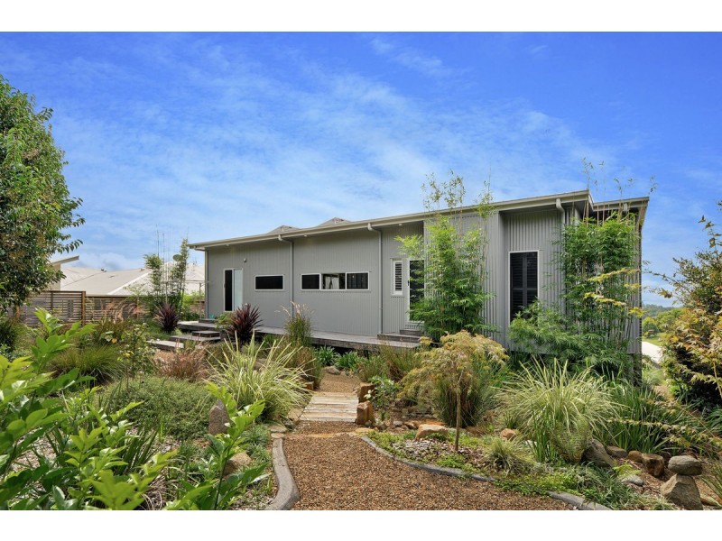 22 Lorikeet Lane, Maleny QLD 4552