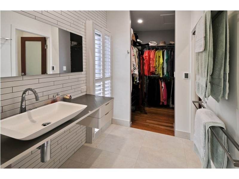 22 Lorikeet Lane, Maleny QLD 4552