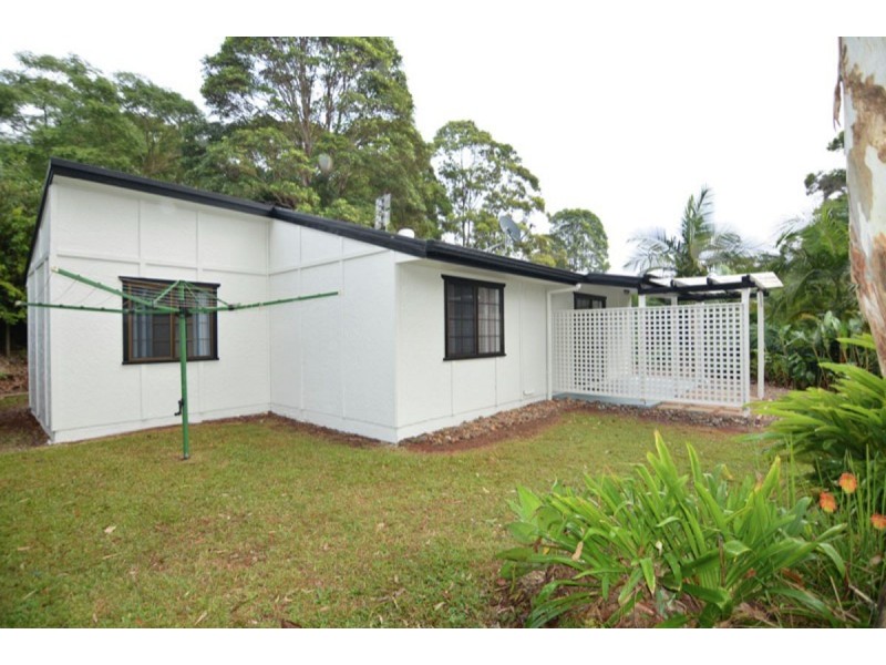 2 Karri Court, Mapleton QLD 4560