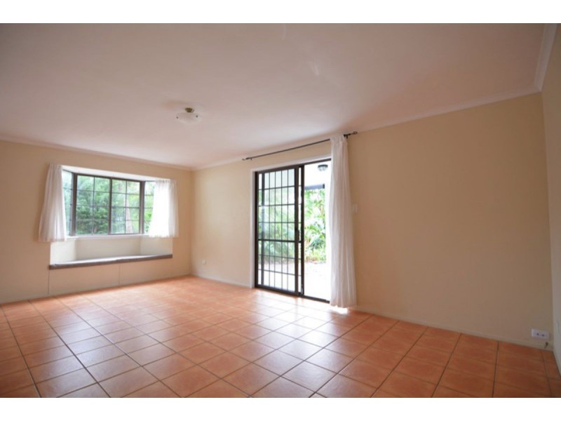 2 Karri Court, Mapleton QLD 4560