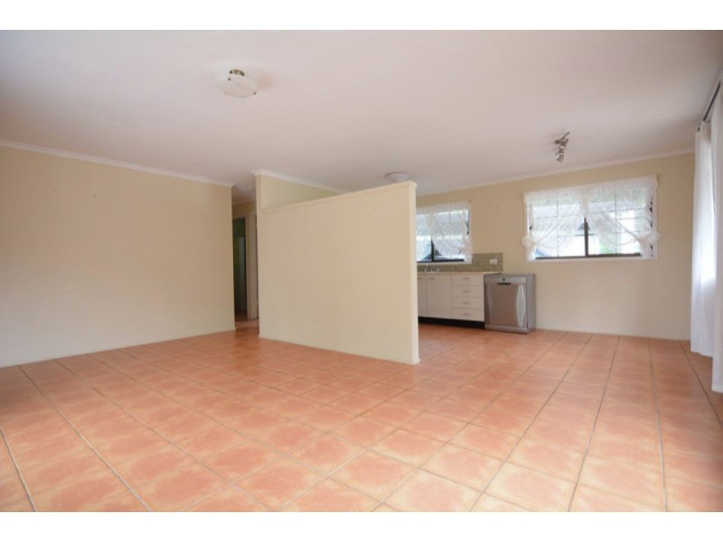 2 Karri Court, Mapleton QLD 4560