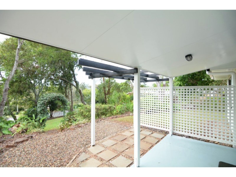 2 Karri Court, Mapleton QLD 4560