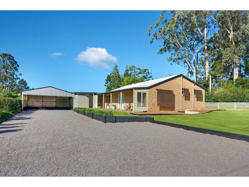 12 Meadow Road, Maleny QLD 4552