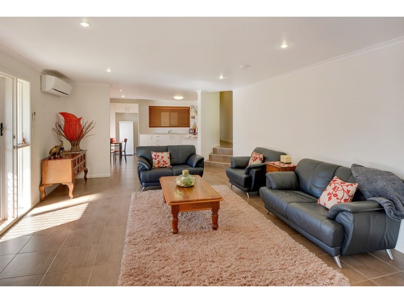 12 Meadow Road, Maleny QLD 4552