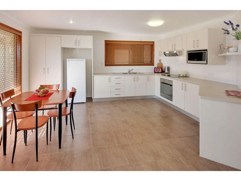 12 Meadow Road, Maleny QLD 4552