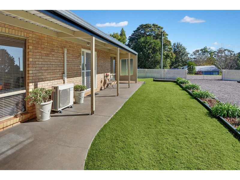 12 Meadow Road, Maleny QLD 4552