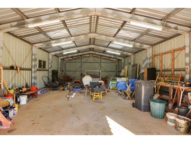 12 Meadow Road, Maleny QLD 4552