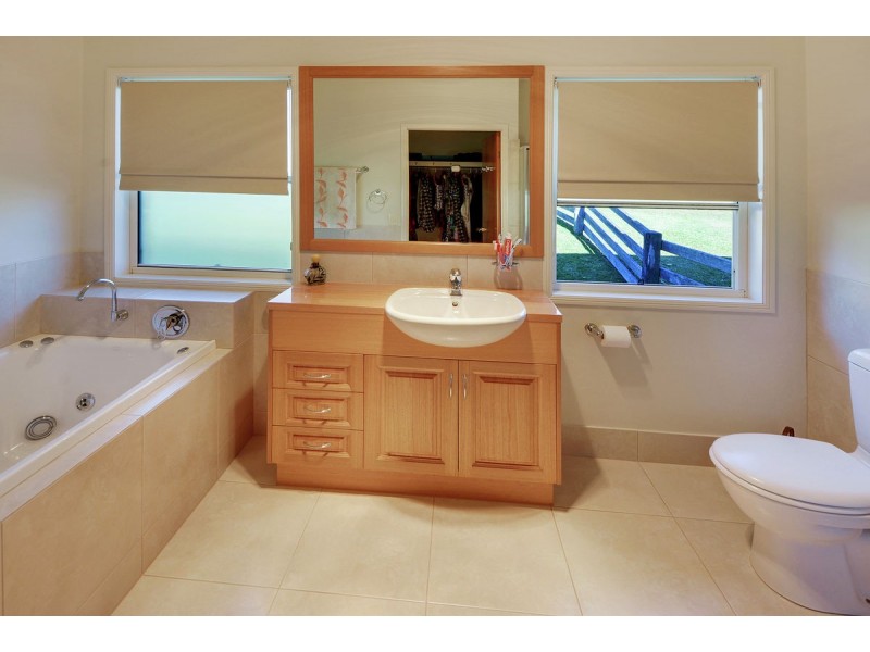 56 Rosella Road, Maleny QLD 4552