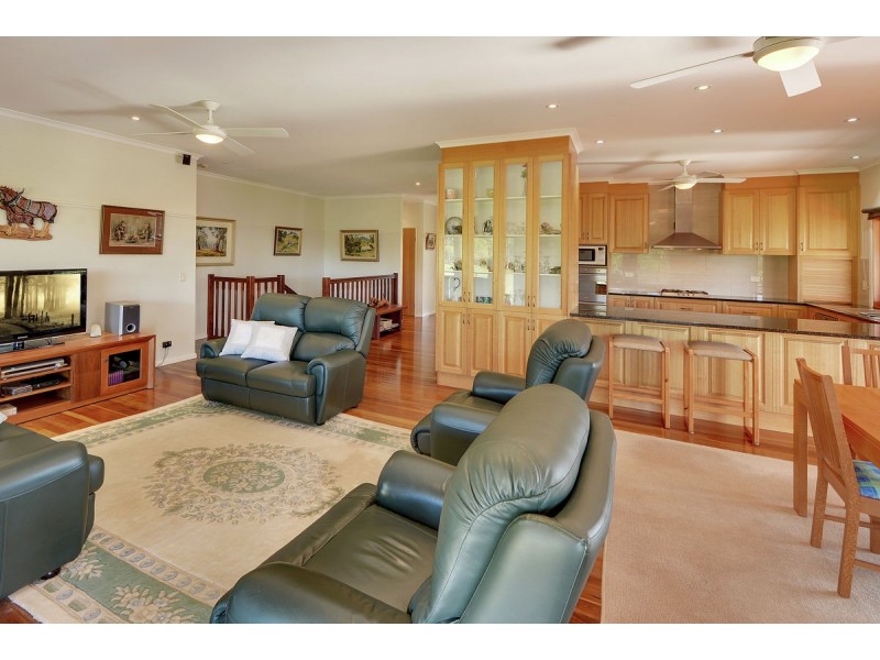56 Rosella Road, Maleny QLD 4552