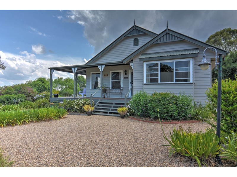 42 McCarthy Shute Road, Maleny QLD 4552