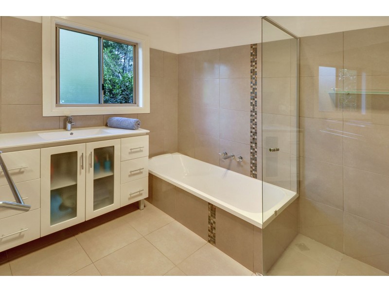 13 Oxenham Lane, Maleny QLD 4552