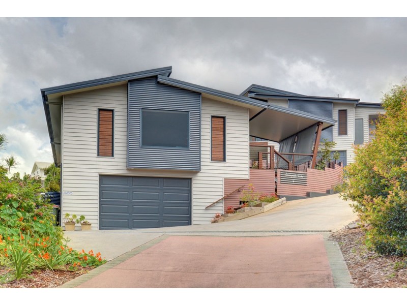 3/4 Sunnyside Court, Maleny QLD 4552