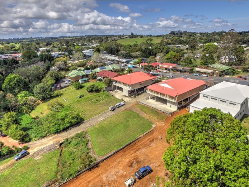 72A Maple Street, Maleny QLD 4552