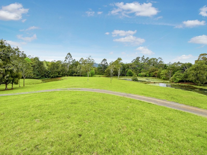 57 Mountain View Road, Maleny QLD 4552