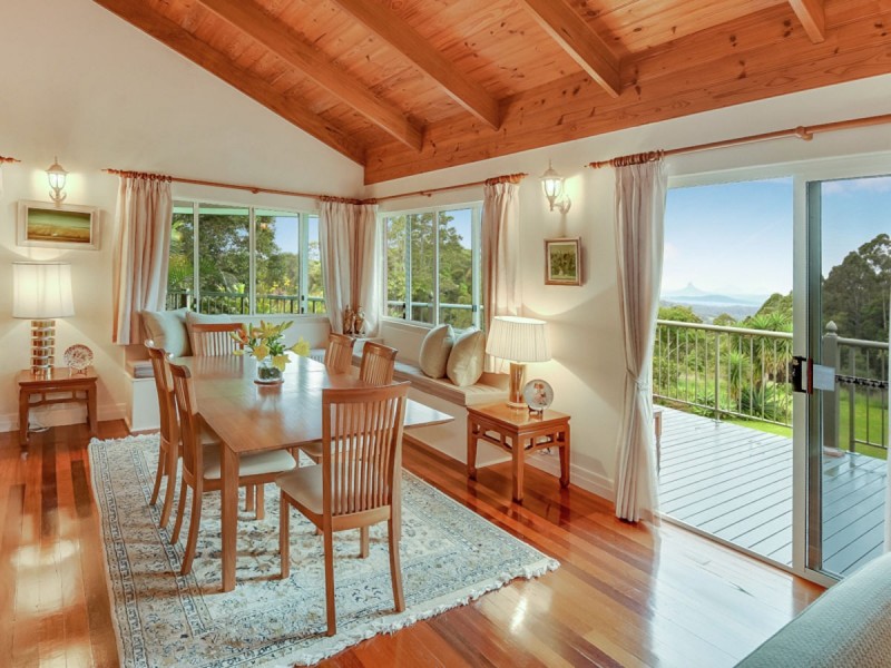57 Mountain View Road, Maleny QLD 4552