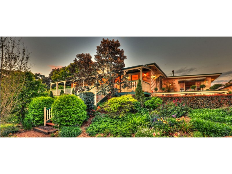 21 Centenary Drive, Maleny QLD 4552