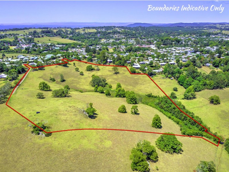 17 North Maleny Road, Maleny QLD 4552