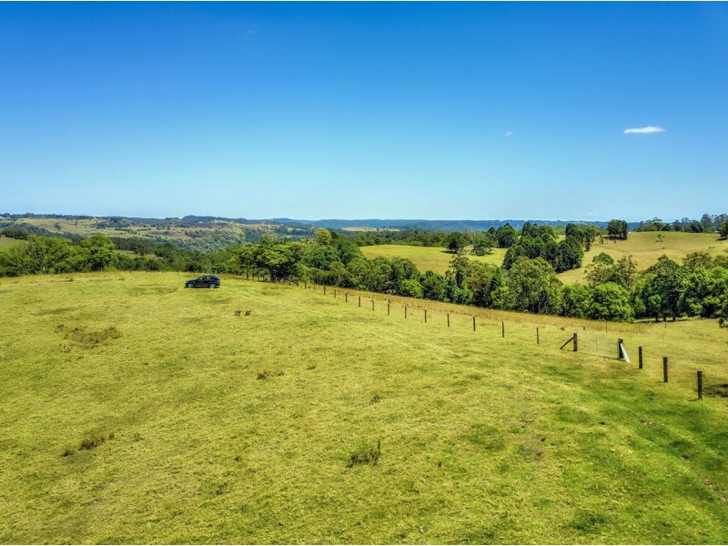 17 North Maleny Road, Maleny QLD 4552