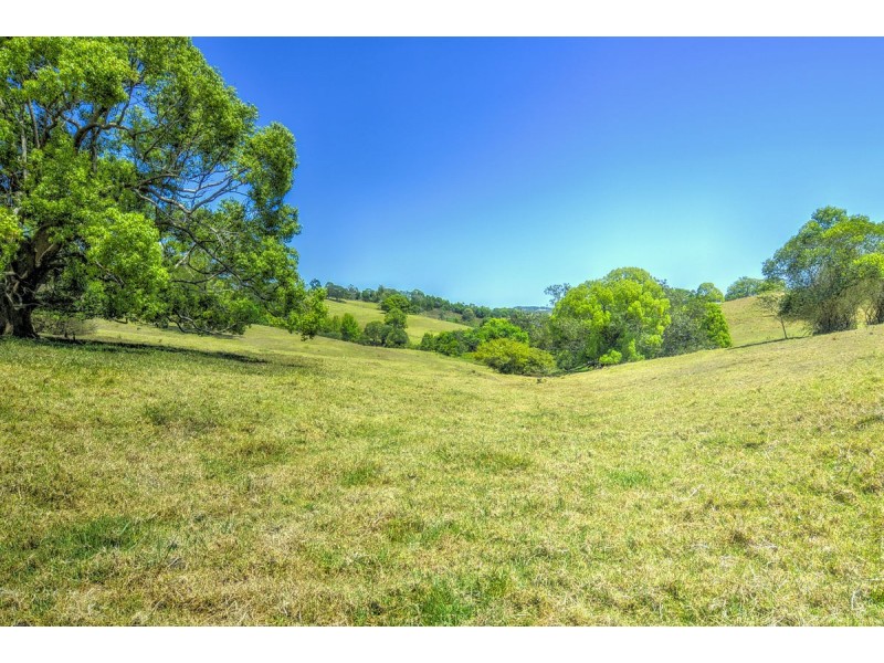 17 North Maleny Road, Maleny QLD 4552